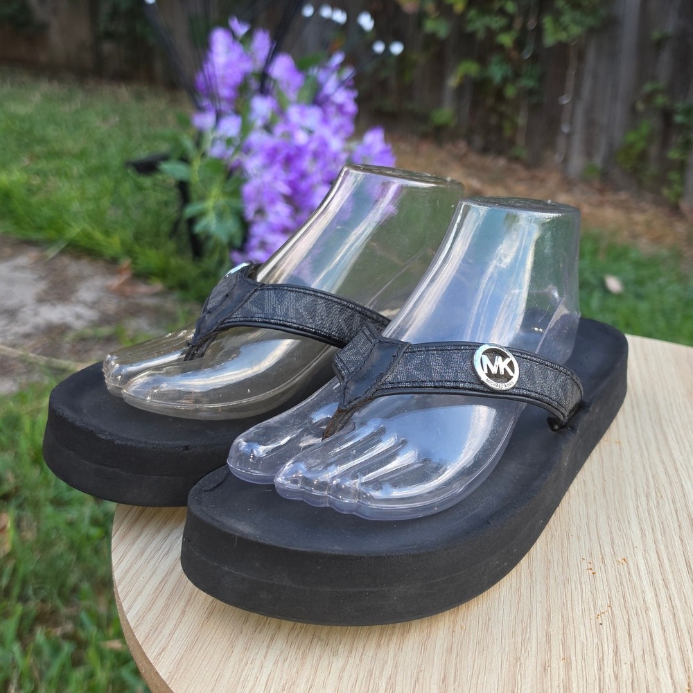 Michael Kors Black Logo Platform Flip Flops MK Medallion Sandals Size 9
